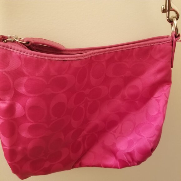 Coach Signature crossbody purse - Picture 7 of 12